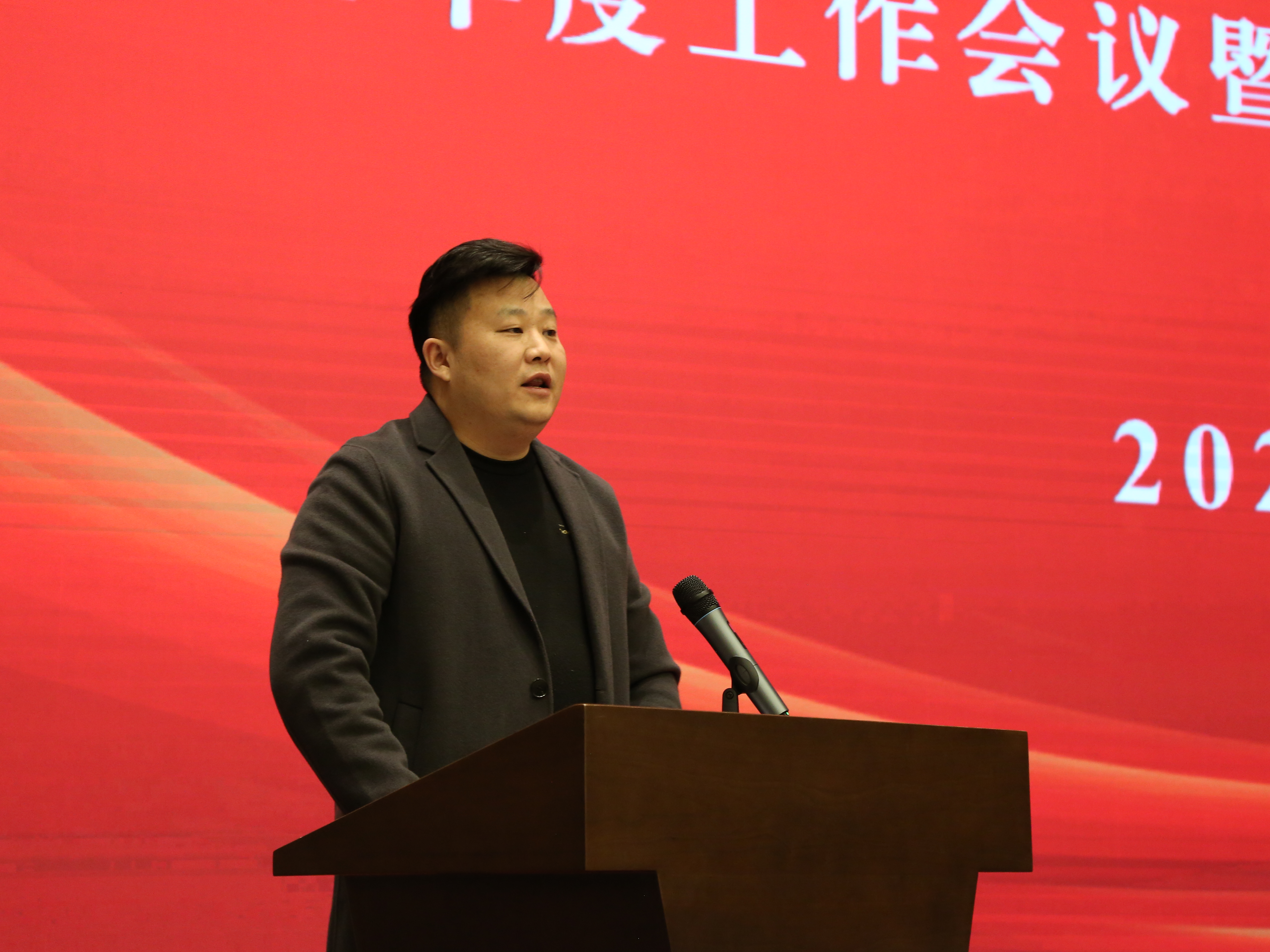 正在上传...