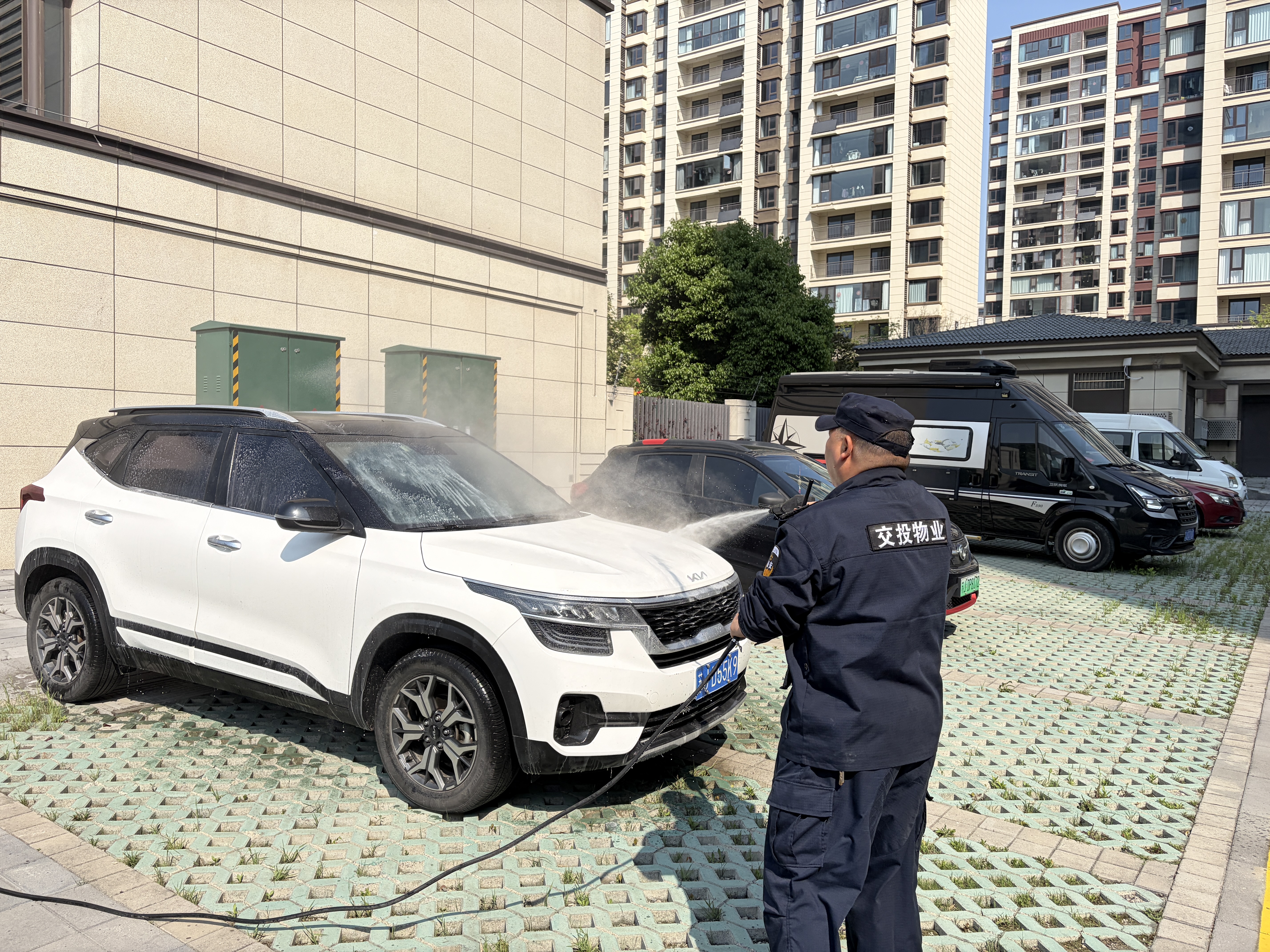洗车1.jpg